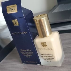 Estée Lauder double wear foundation 1W1 BONE